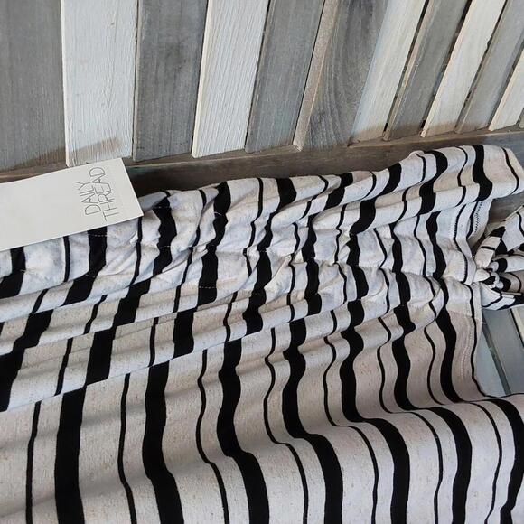 Trendy Striped Casual Tee | Daily Thread | 3x - Picture 6 of 10